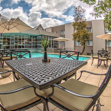 City Lodge Hotel Bryanston Йоханнесбург Экстерьер фото